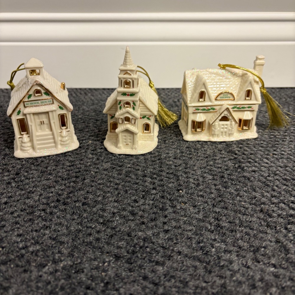Lenox Ivory China Light Up Christmas Village Ornaments School Church Toy Shoppe